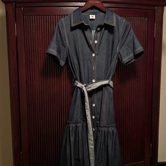 Excellent condition denim dress - Picture 3 of 9